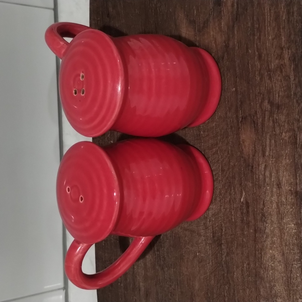 Wheatland Pottery Red Handled Salt & Pepper Set